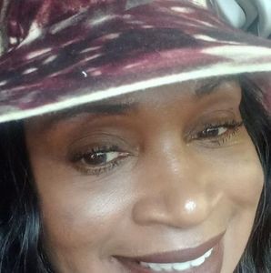 Meet your Posher, Hilda